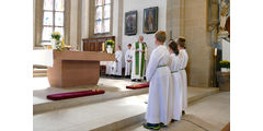 Die neuen Messdiener in St. Crescentius (Foto: Karl-Franz Thiede)